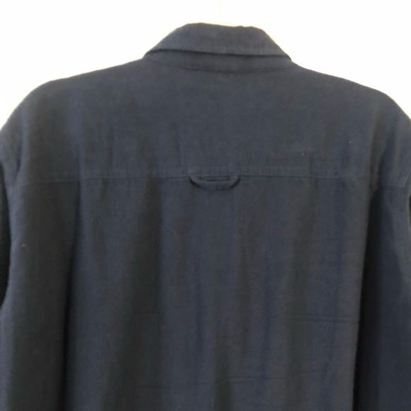 💙𝟻/$𝟸𝟻💙 PD&C classic fit blue button down flannel shirt - Picture 9 of 11